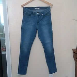 New levis 311